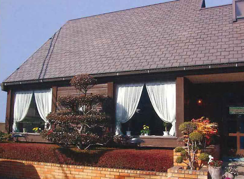 喫茶店オールドグロスを使用した外観欧州の山小屋風のイメージ
